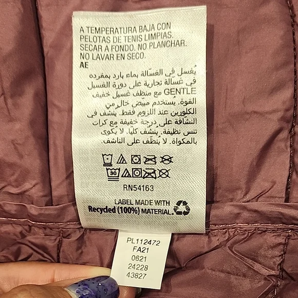 Women's Mauve Quilted Puffer Vest. - Picture 5 of 11